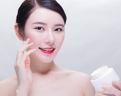 弄懂化妝水、精華液、乳液、乳霜扮演的角色