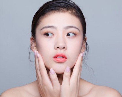 脖子偷偷洩露年齡該怎麼辦呢？5個小方法讓脖子緊實又透亮！
